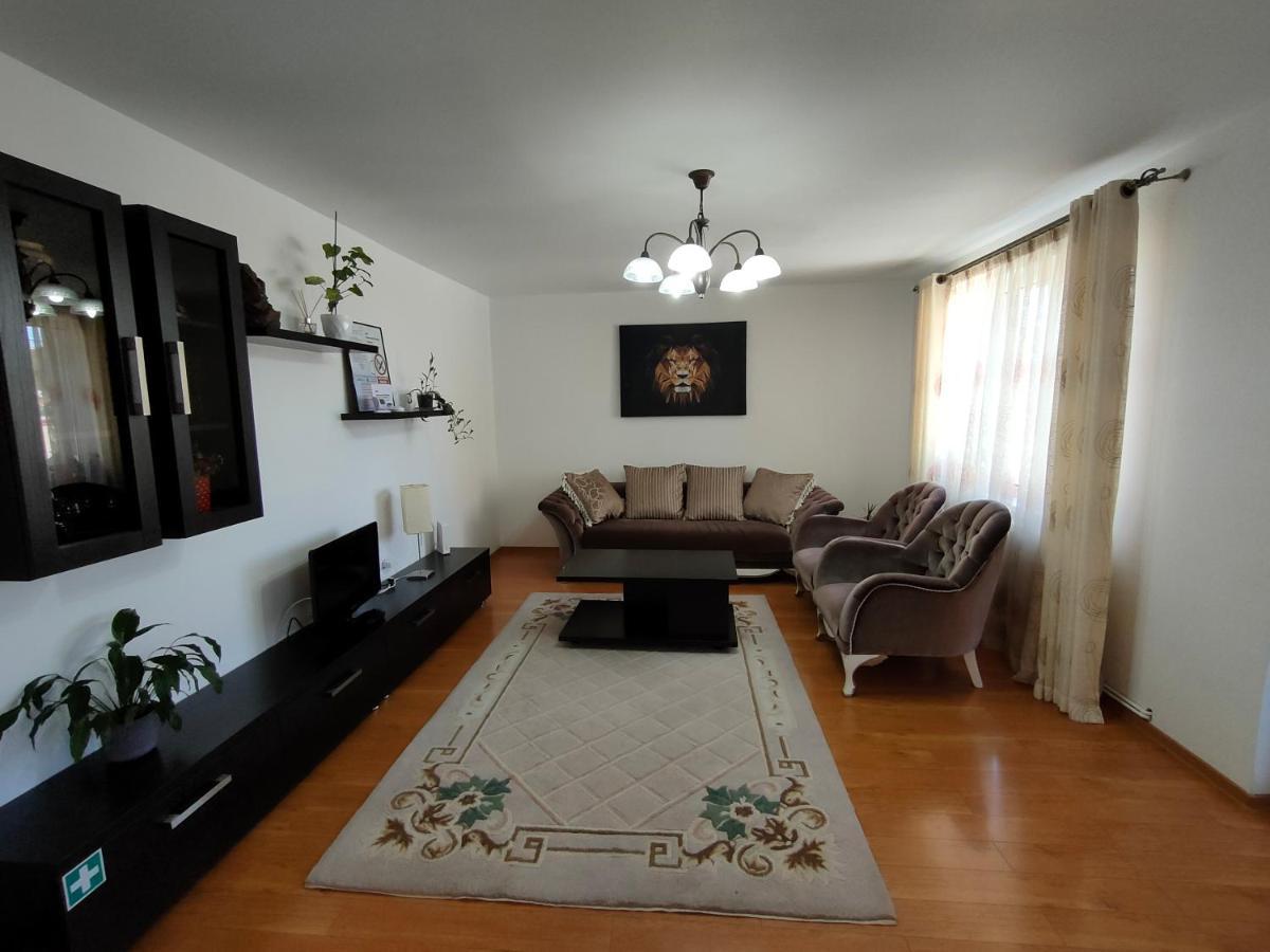 "Apartament"-Casa Genius Ploieşti Exterior foto